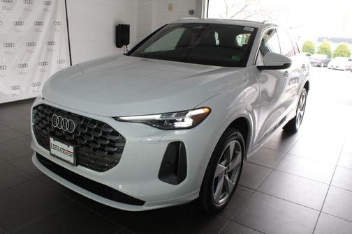 2025 Audi Q5 Premium Plus TFSI quattro S tronic