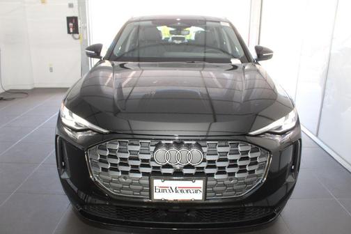 2025 Audi Q5 Premium TFSI quattro S tronic