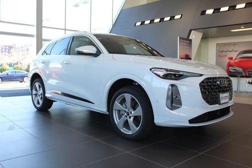 2025 Audi Q5 Premium Plus TFSI quattro S tronic