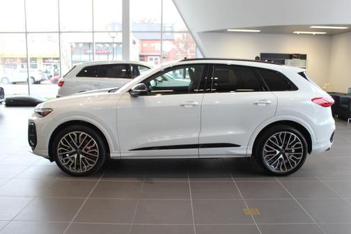 2025 Audi SQ5 3.0T Premium Plus