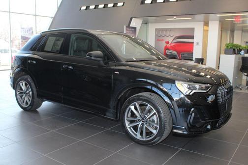 2023 Audi Q3 Premium 45 TFSI S line quattro Tiptronic