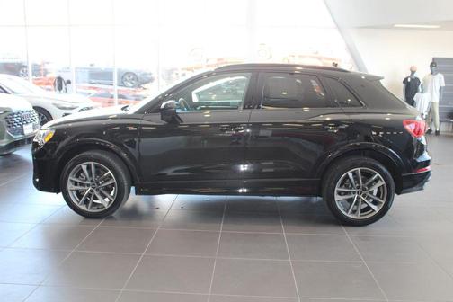 2023 Audi Q3 Premium 45 TFSI S line quattro Tiptronic