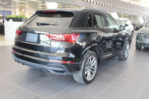 2023 Audi Q3 Premium 45 TFSI S line quattro Tiptronic