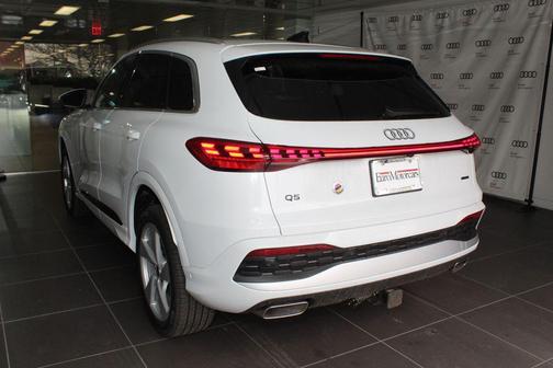 2025 Audi Q5 Premium Plus TFSI quattro S tronic