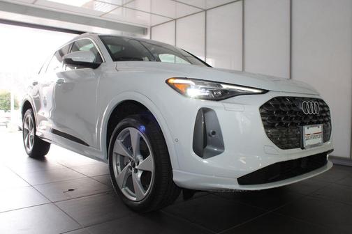 2025 Audi Q5 Premium Plus TFSI quattro S tronic