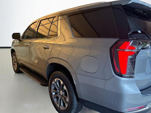 Sterling Gray Metallic 2025 Chevrolet Tahoe LS