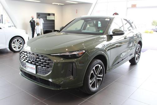 2025 Audi Q5 Premium TFSI quattro S tronic