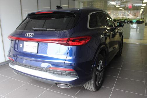 2025 Audi Q5 Premium TFSI quattro S tronic