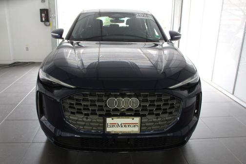 2025 Audi Q5 Premium TFSI quattro S tronic