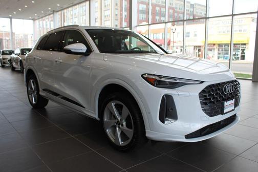 2025 Audi Q5 Premium Plus TFSI quattro S tronic