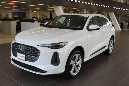 2025 Audi Q5 Premium Plus TFSI quattro S tronic