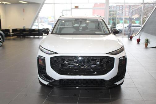 2025 Audi Q5 Premium TFSI quattro S tronic