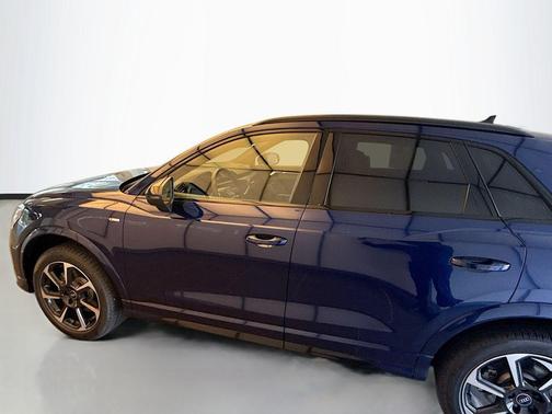 Navarra Blue Metallic 2025 Audi Q3 45 S line Premium Plus