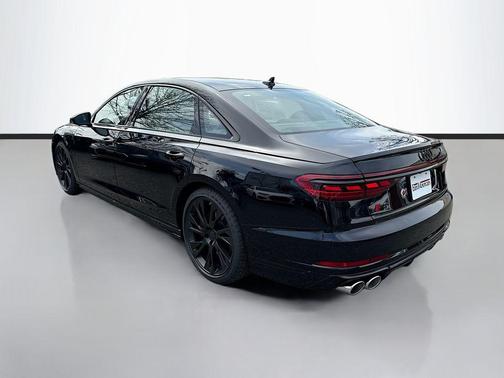 sebring black crystal effect 2026 Audi S8 4.0T