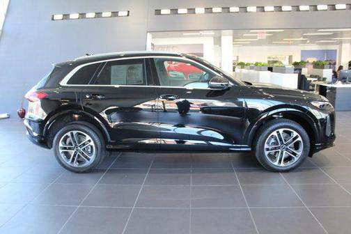 2025 Audi Q5 Premium TFSI quattro S tronic