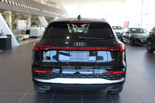 2025 Audi Q5 Premium TFSI quattro S tronic