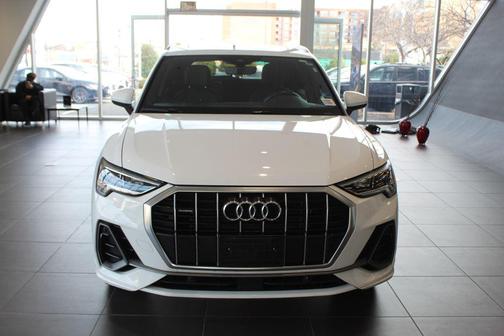 2024 Audi Q3 Premium 45 TFSI S line quattro Tiptronic