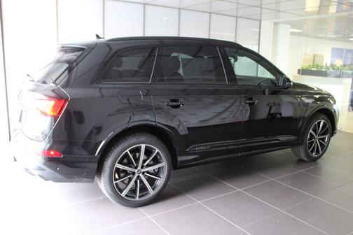 2026 Audi Q7 45 Premium Plus