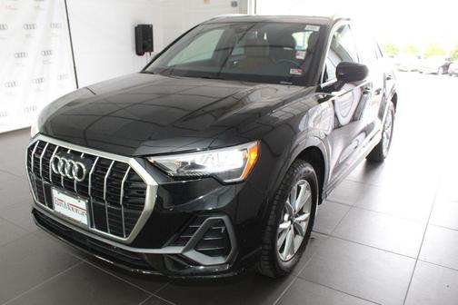 2022 Audi Q3 45 S line Premium