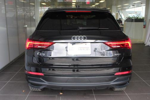 2022 Audi Q3 45 S line Premium