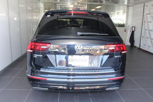 2019 Volkswagen Tiguan 2.0T SEL R-Line 4MOTION