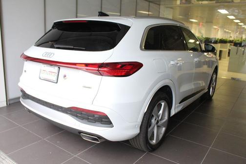 2025 Audi Q5 Prestige TFSI quattro S tronic