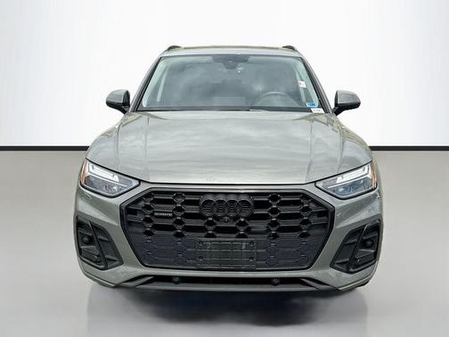 Chronos Gray Metallic 2023 Audi Q5 45 S line Premium Plus