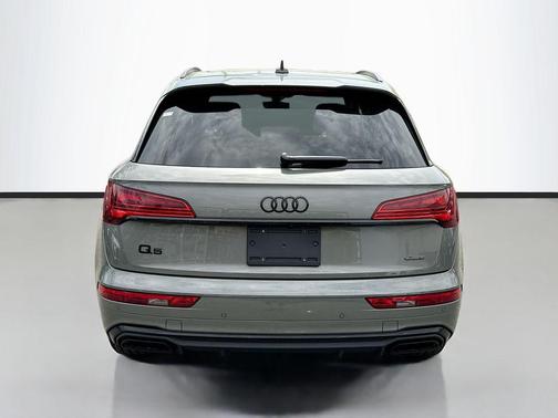 Chronos Gray Metallic 2023 Audi Q5 45 S line Premium Plus