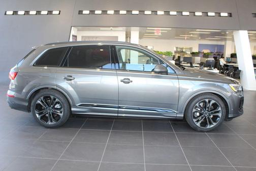 2026 Audi Q7 55 Premium Plus