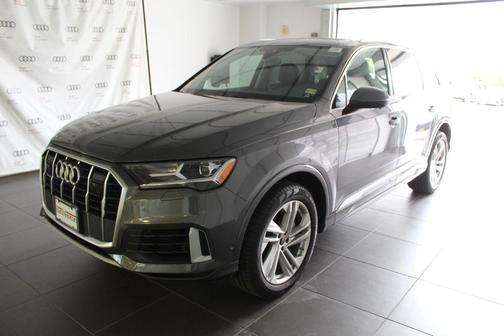 2022 Audi Q7 55 Premium Plus