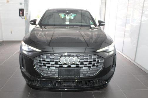 Mythos Black Metallic 2025 Audi Q5 Prestige TFSI quattro S tronic