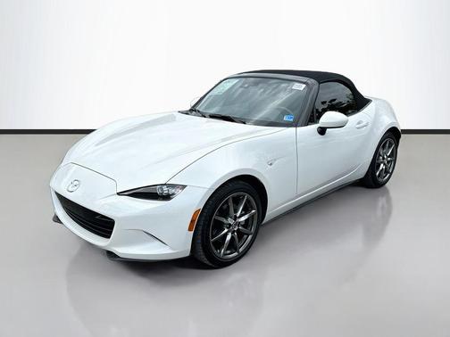 Snowflake White Pearl Mica 2022 Mazda MX-5 Miata Grand Touring