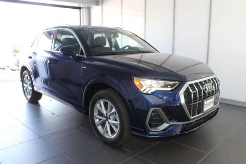 2025 Audi Q3 Premium 45 TFSI S line quattro Tiptronic