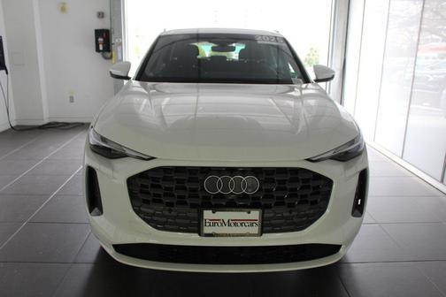 2025 Audi Q5 Premium TFSI quattro S tronic