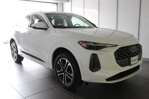 2025 Audi Q5 Premium TFSI quattro S tronic