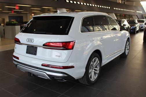 2026 Audi Q7 55 Premium Plus