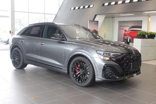 Daytona Gray Pearl Effect 2026 Audi SQ8 4.0T Prestige