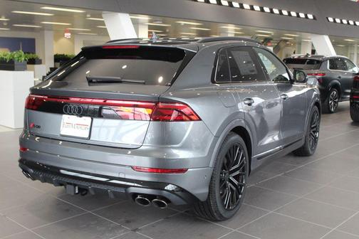 Daytona Gray Pearl Effect 2026 Audi SQ8 4.0T Prestige