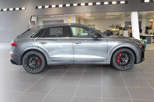 Daytona Gray Pearl Effect 2026 Audi SQ8 4.0T Prestige