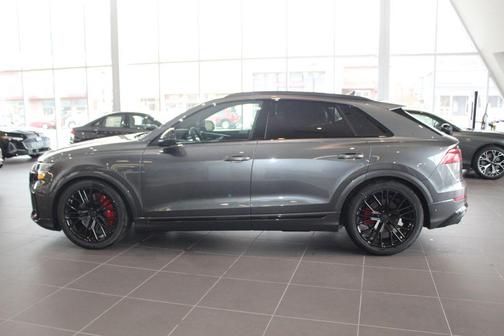 Daytona Gray Pearl Effect 2026 Audi SQ8 4.0T Prestige