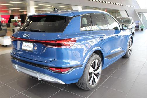 2025 Audi SQ6 e-tron Premium Plus quattro