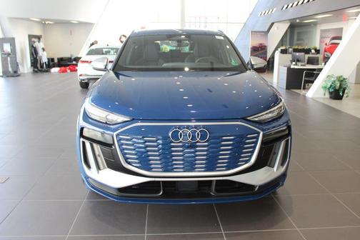 2025 Audi SQ6 e-tron Premium Plus quattro