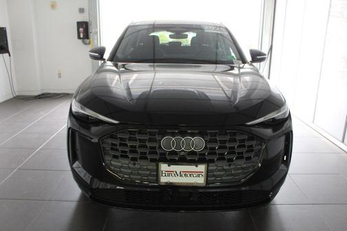 2025 Audi Q5 Premium TFSI quattro S tronic