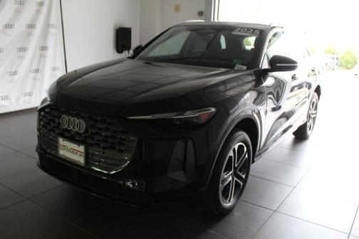 2025 Audi Q5 Premium TFSI quattro S tronic