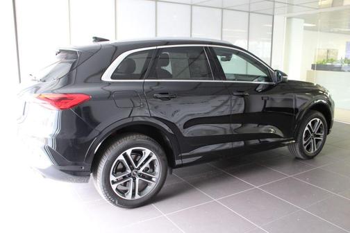 2025 Audi Q5 Premium TFSI quattro S tronic