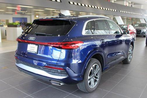 2025 Audi Q5 Premium TFSI quattro S tronic