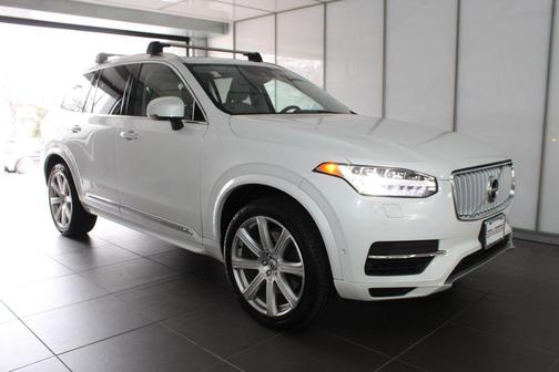 2017 Volvo XC90 Hybrid T8 Inscription
