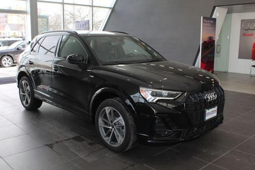 2025 Audi Q3 Premium 45 TFSI S line quattro Tiptronic