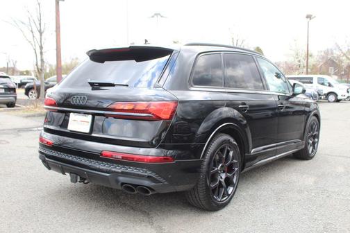 Mythos Black Metallic 2026 Audi SQ7 4.0T Prestige