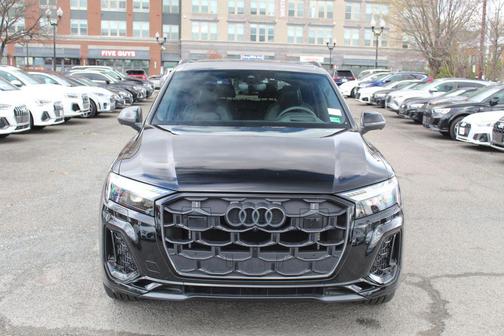 Mythos Black Metallic 2026 Audi SQ7 4.0T Prestige
